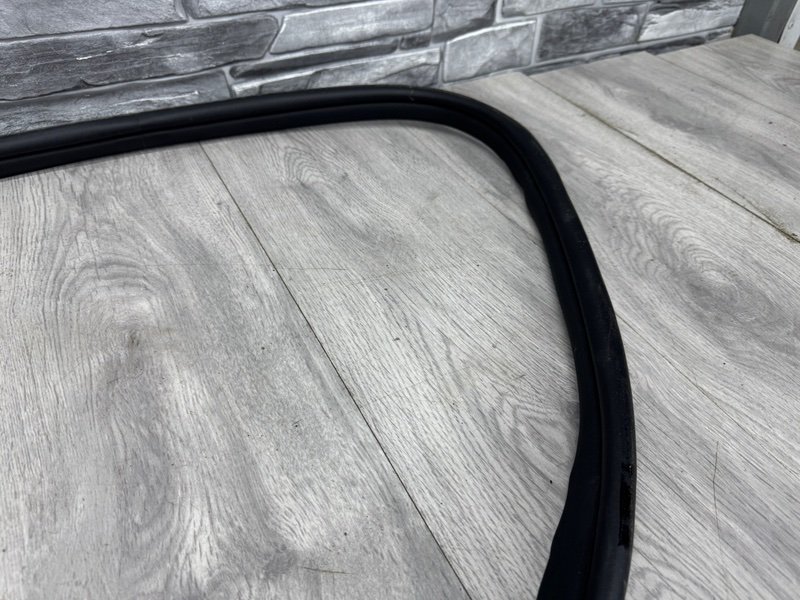 Уплотнительная резинка боковой двери, Москва