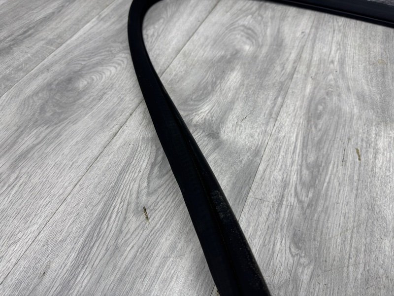 Уплотнительная резинка боковой двери, Москва