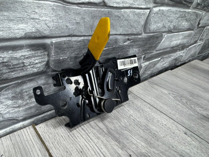 Замок капота, 2500 рублей, Москва