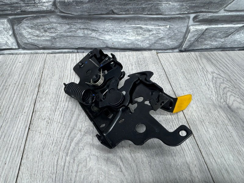 Замок капота, 2500 рублей, Москва