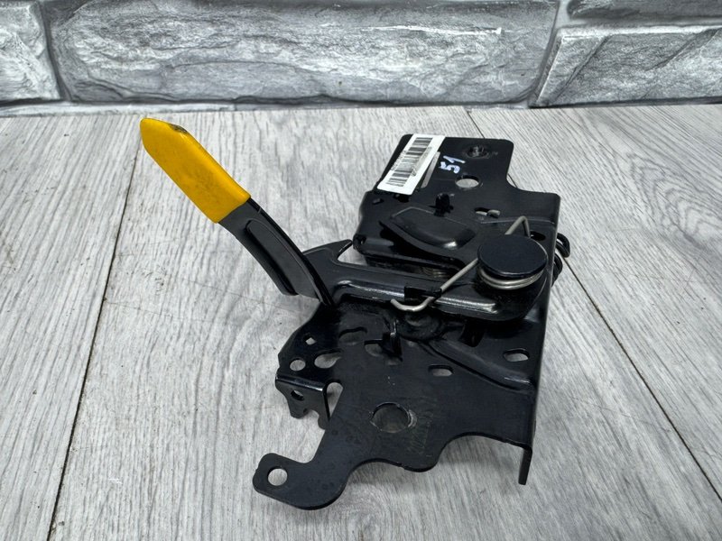 Замок капота, 2500 рублей, Москва