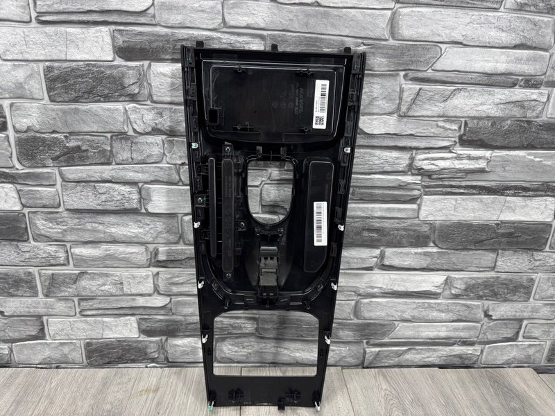 Накладка декоративная, 10000 рублей, Москва