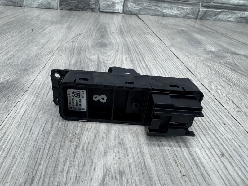 Кнопка стеклоподъемника, 1000 рублей, Москва