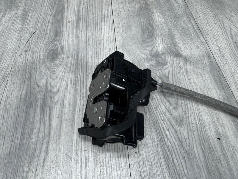 Замок двери задней правой, 2500 рублей, Москва