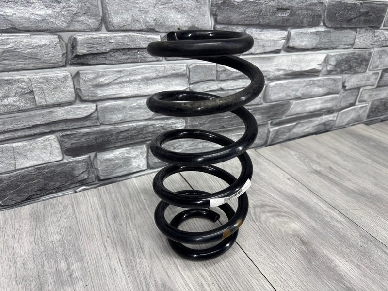 Пружина задняя, 2000 рублей, Москва