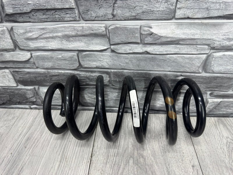 Пружина задняя, 2000 рублей, Москва