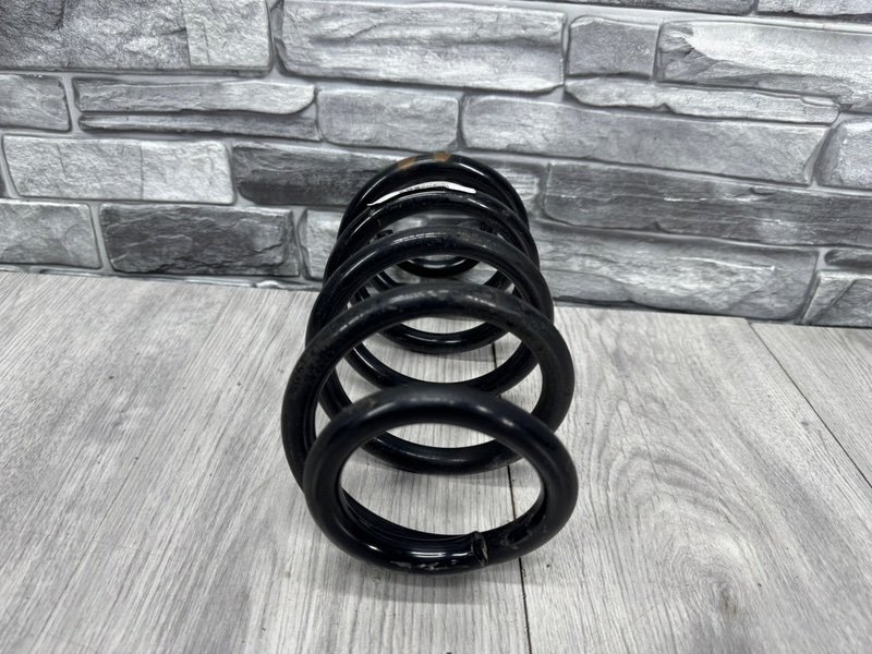 Пружина задняя, 2000 рублей, Москва