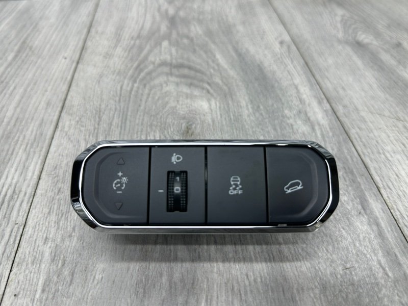 Блок кнопок, 2000 рублей, Москва