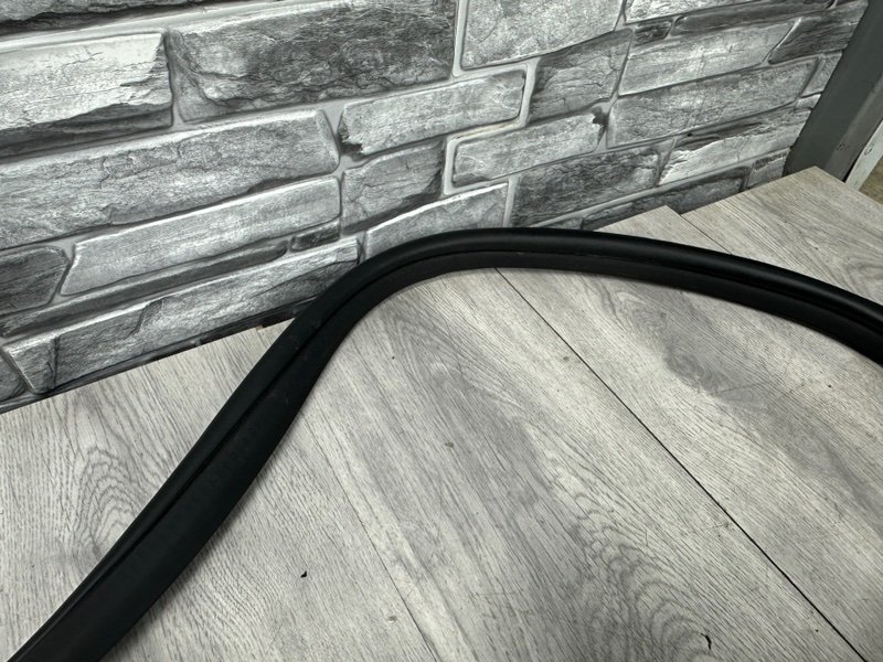 Уплотнительная резинка боковой двери, Москва