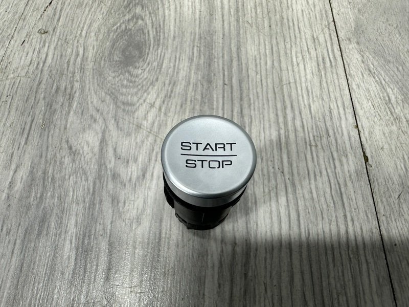 Кнопка старт-стоп, 1000 рублей, Москва