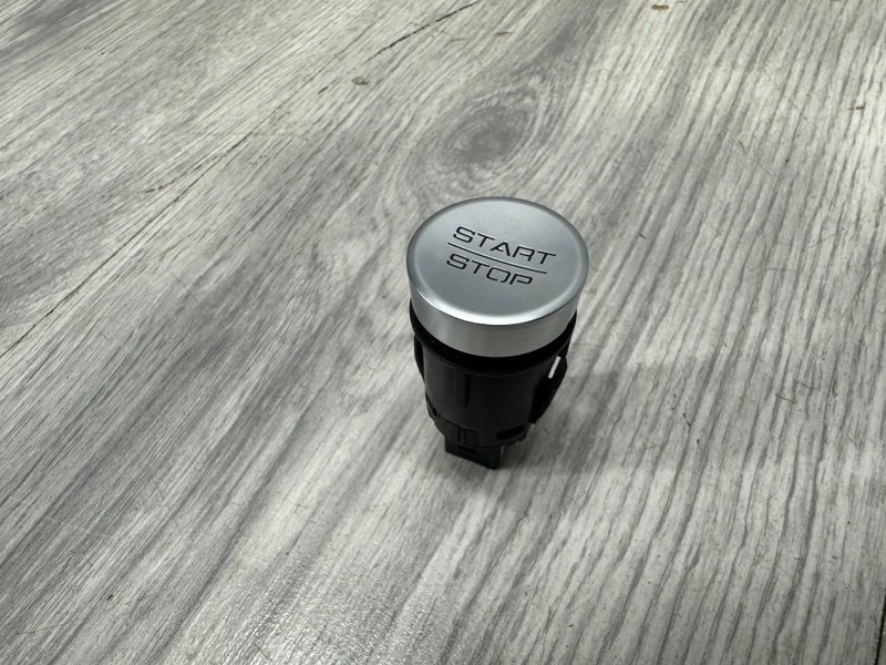 Кнопка старт-стоп, 1000 рублей, Москва