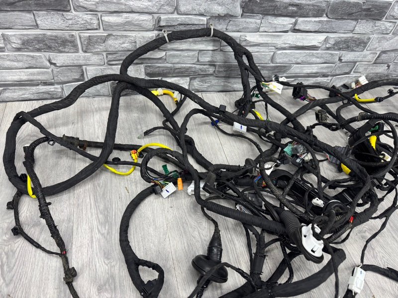 Проводка коса, Москва