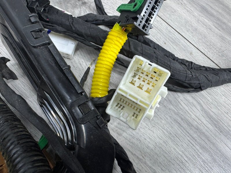 Проводка коса, Москва