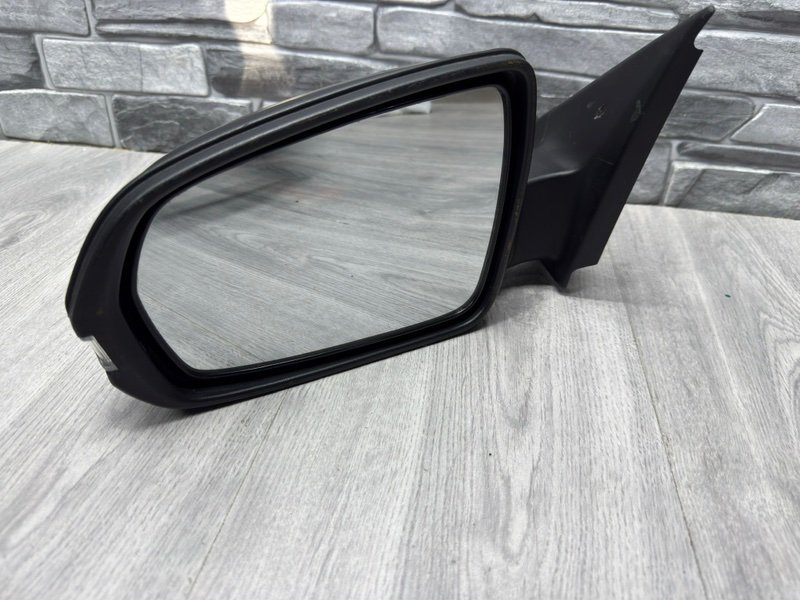 Зеркало левое, 2000 рублей, Москва