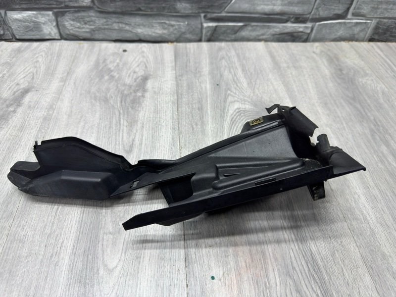 Накладка крыла, 1000 рублей, Москва