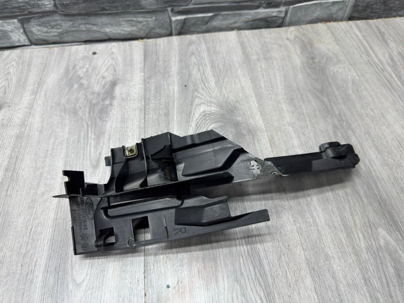 Накладка крыла, 1000 рублей, Москва