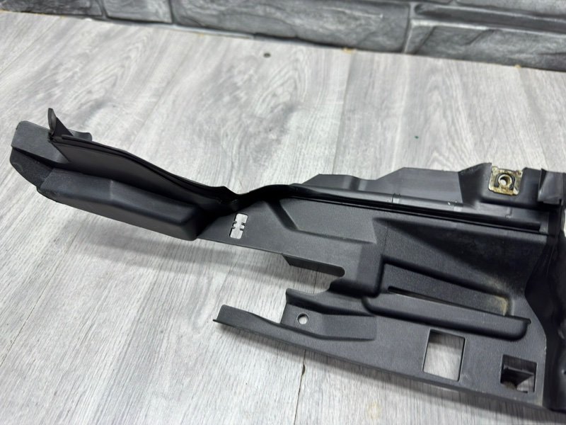 Накладка крыла, 1000 рублей, Москва