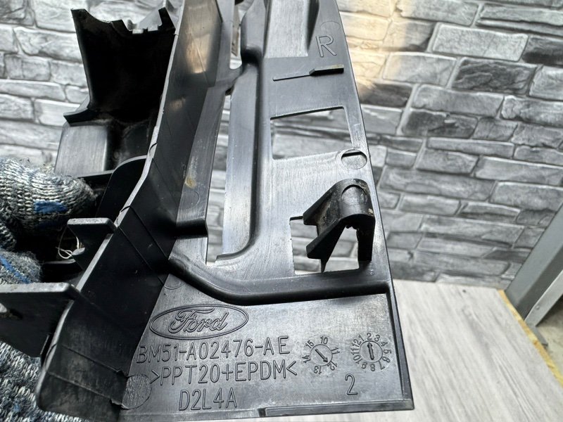 Накладка крыла, 1000 рублей, Москва