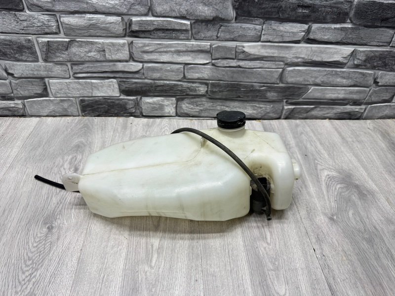 Бачок омывателя лобового стекла, 1000 рублей, Москва