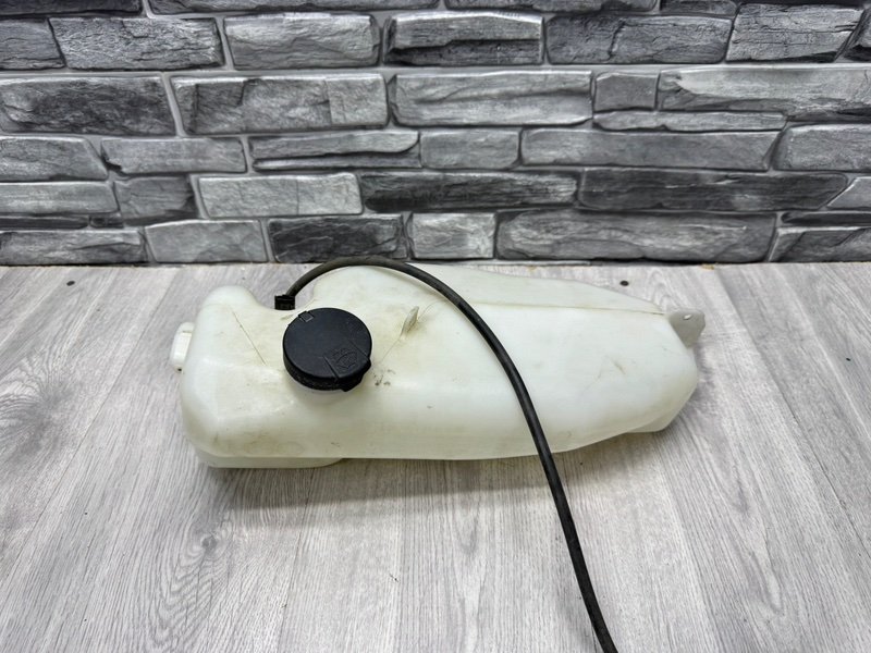 Бачок омывателя лобового стекла, 1000 рублей, Москва