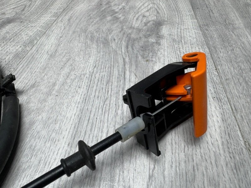 Трос замка капота, 8000 рублей, Москва