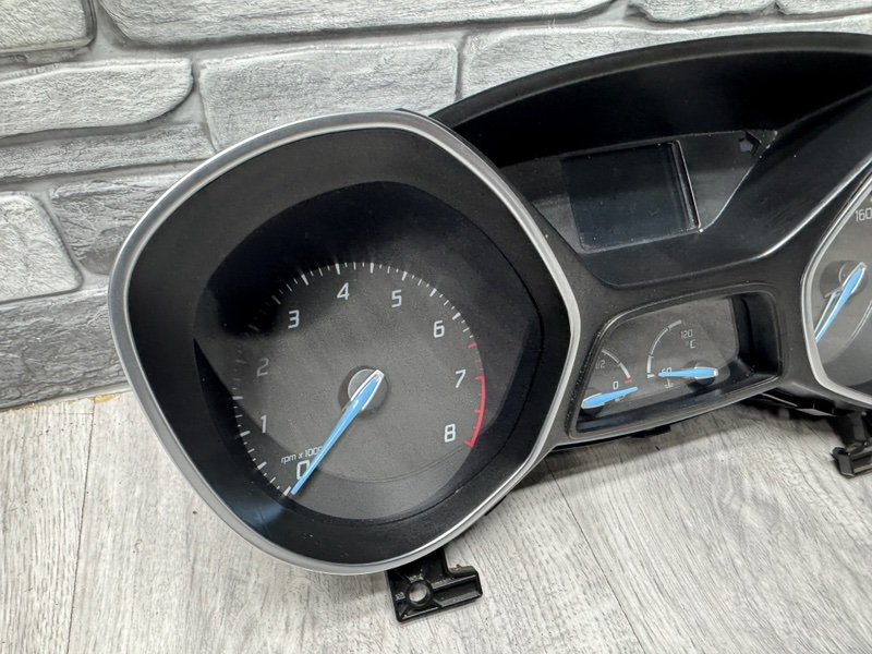 Панель приборов, 1600 рублей, Москва