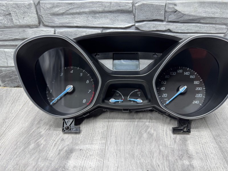 Панель приборов, 1600 рублей, Москва