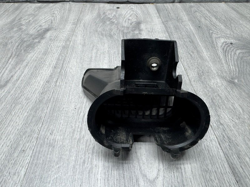 Воздухозаборник, 1000 рублей, Москва