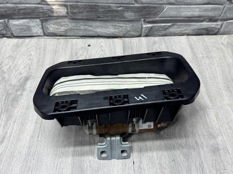 Подушка безопасности в торпедо, 3000 рублей, Москва