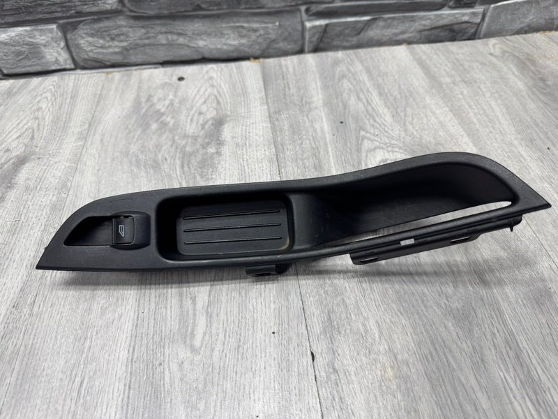 Кнопка стеклоподъемника, 950 рублей, Москва