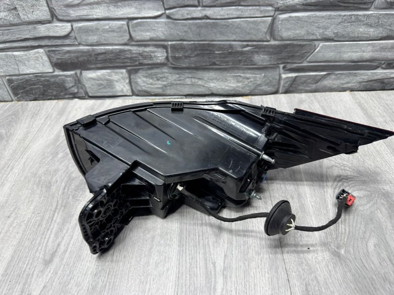 Фонарь задний правый, 2000 рублей, Москва