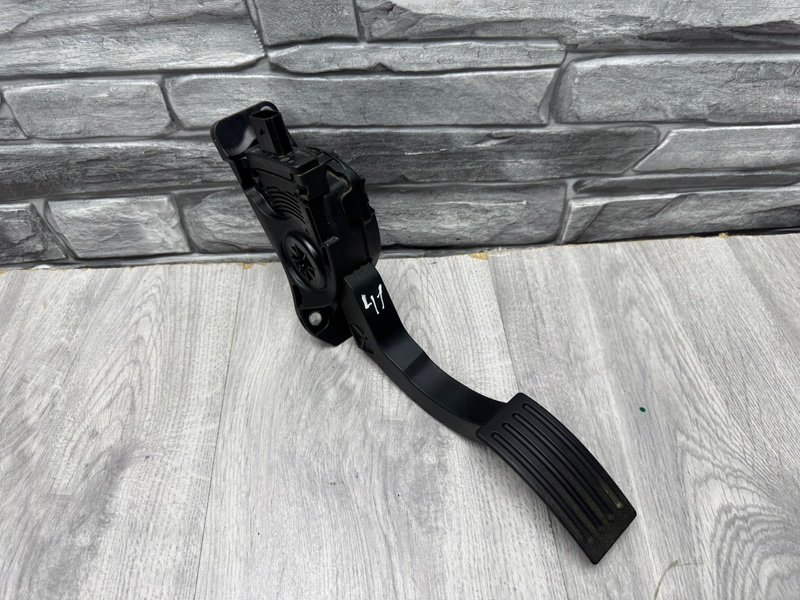 Педаль газа, 800 рублей, Москва