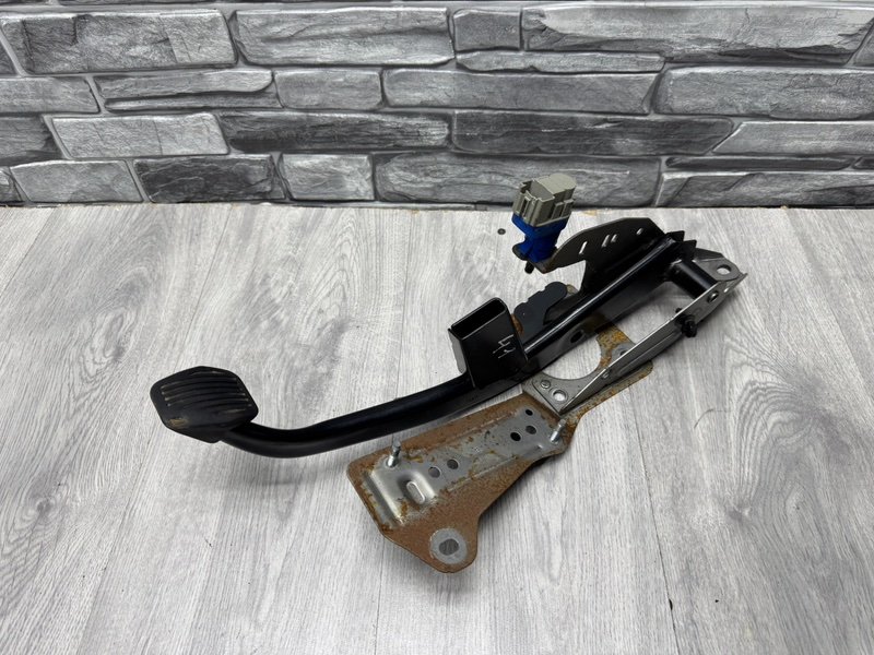 Педаль тормоза, 1500 рублей, Москва