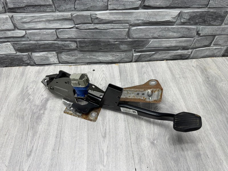 Педаль тормоза, 1500 рублей, Москва