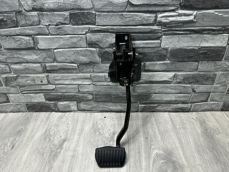 Педаль тормоза, 1500 рублей, Москва