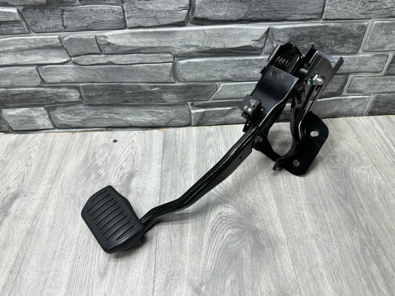 Педаль тормоза, 1500 рублей, Москва