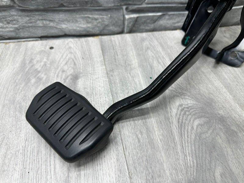 Педаль тормоза, 1500 рублей, Москва