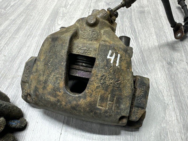 Суппорт тормозной передний левый, 1000 рублей, Москва