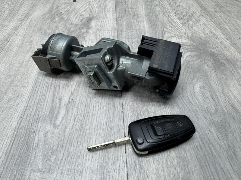 Замок зажигания, 2000 рублей, Москва