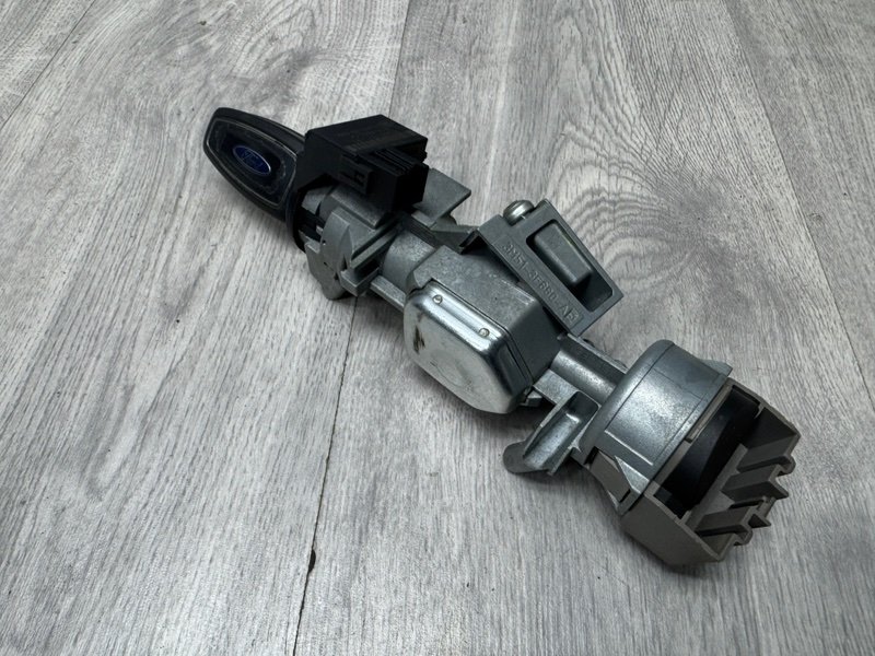 Замок зажигания, 2000 рублей, Москва