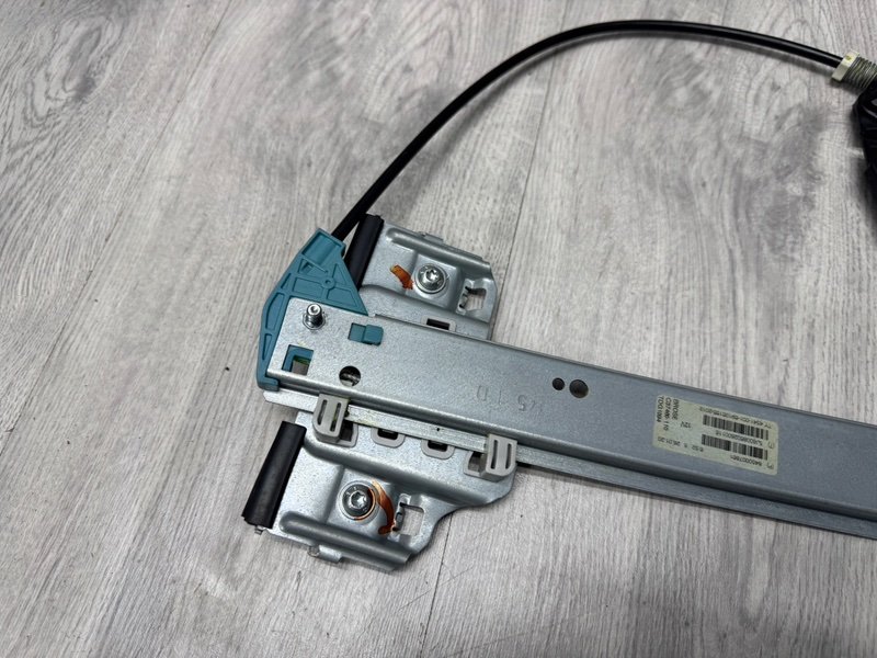 Стеклоподъемник задний, 1500 рублей, Москва