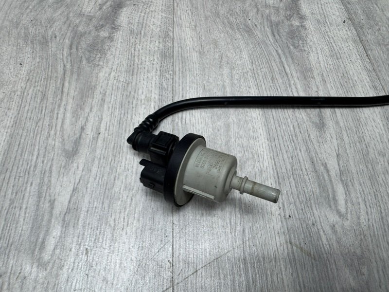 Клапан вентиляции топливного бака, 1000 рублей, Москва