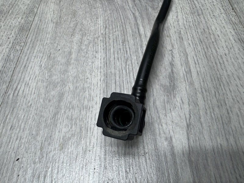 Клапан вентиляции топливного бака, 1000 рублей, Москва