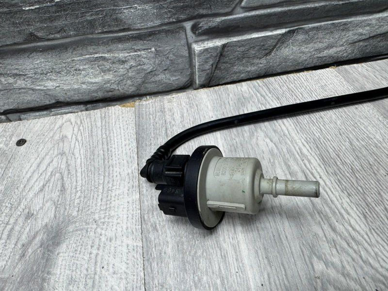 Клапан вентиляции топливного бака, 1000 рублей, Москва