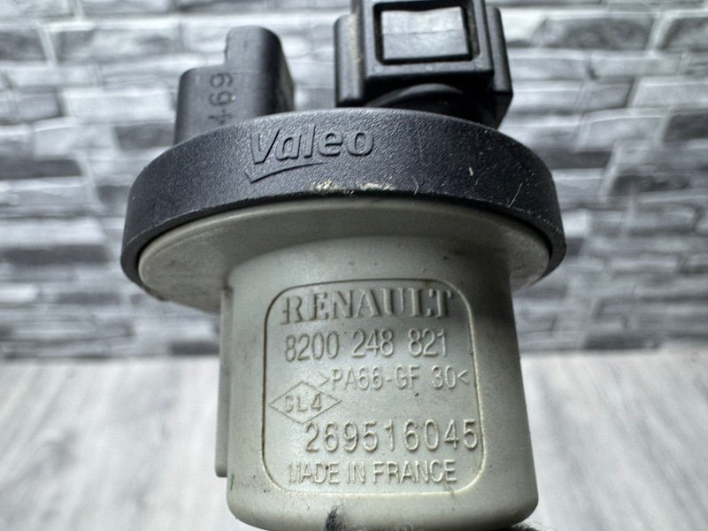 Клапан вентиляции топливного бака, 1000 рублей, Москва