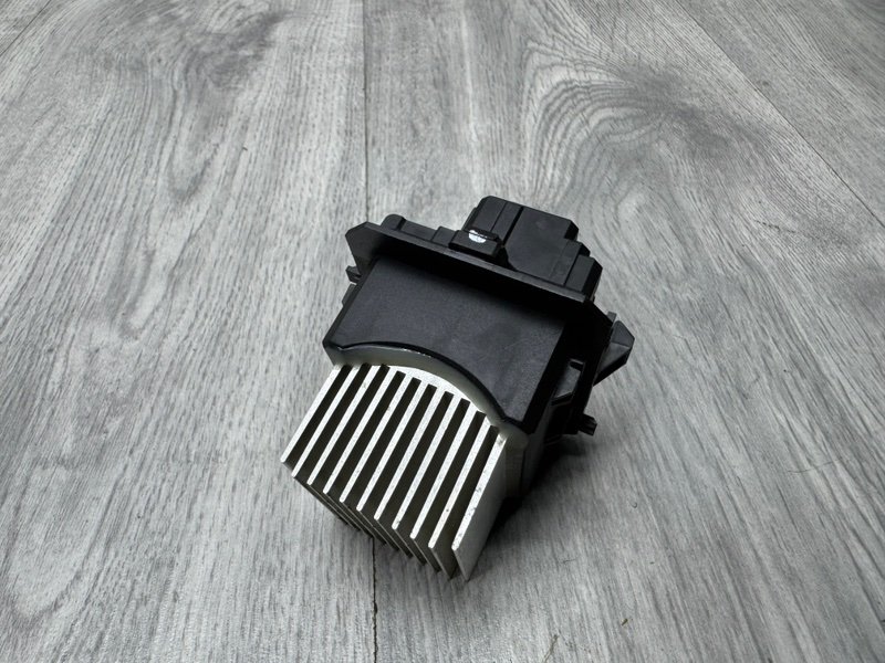 Резистор отопителя, 1000 рублей, Москва