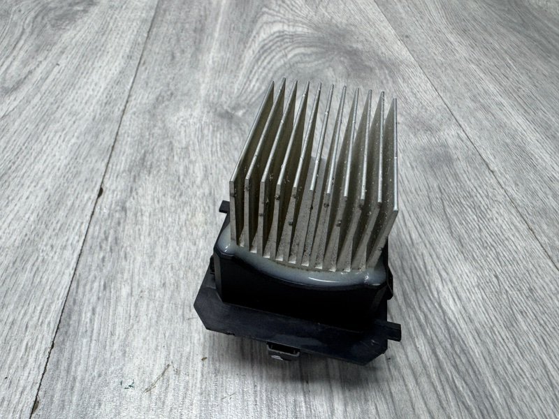 Резистор отопителя, 1000 рублей, Москва