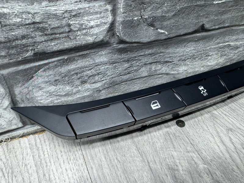 Кнопка центрального замка, 1000 рублей, Москва