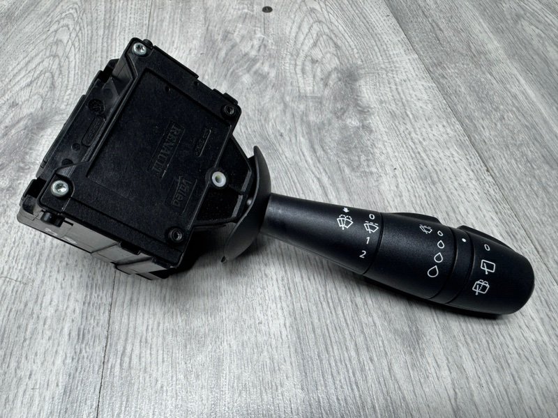 Переключатель стеклоочистителей, Москва