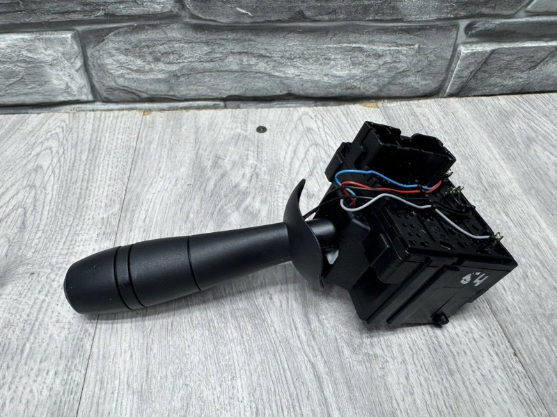 Переключатель стеклоочистителей, Москва